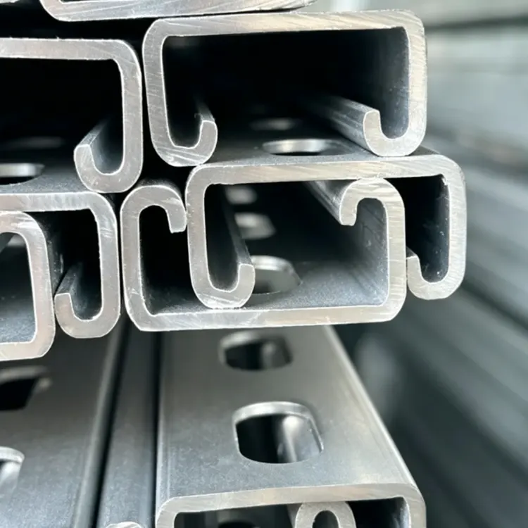 Acier de canal formé à froid